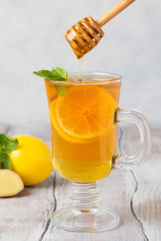 Lemon and honey drinks